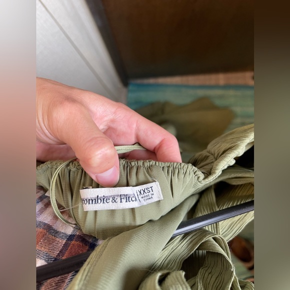 Abercrombie and Fitch Halter Maxi Dress Olive Green XXS - Picture 7 of 7